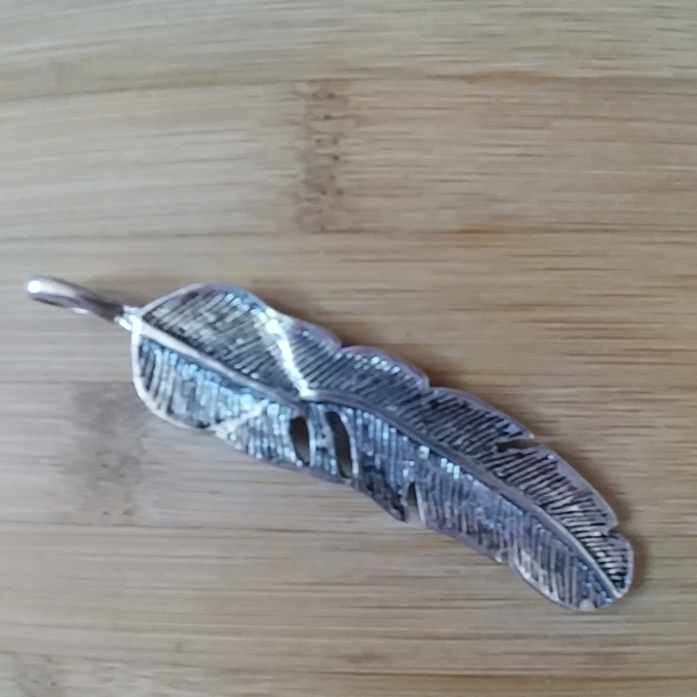 Pendant - Picture 2 of 2